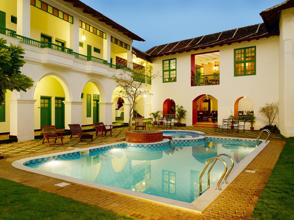 Hôtel Grande Residencia à Kochi Extérieur photo